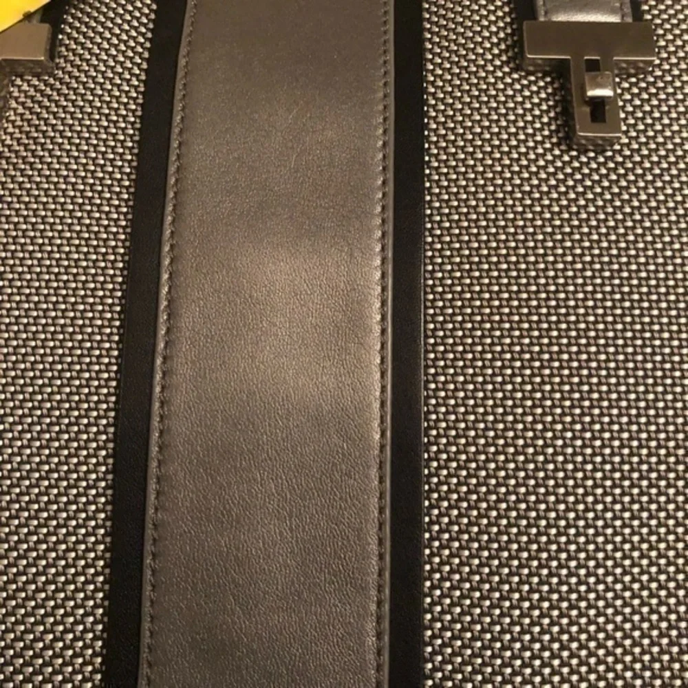 Tumi gray silver laptop briefcase business bag